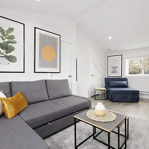 Newly Built Laneway 1 Bd Centrally Located Vancouver